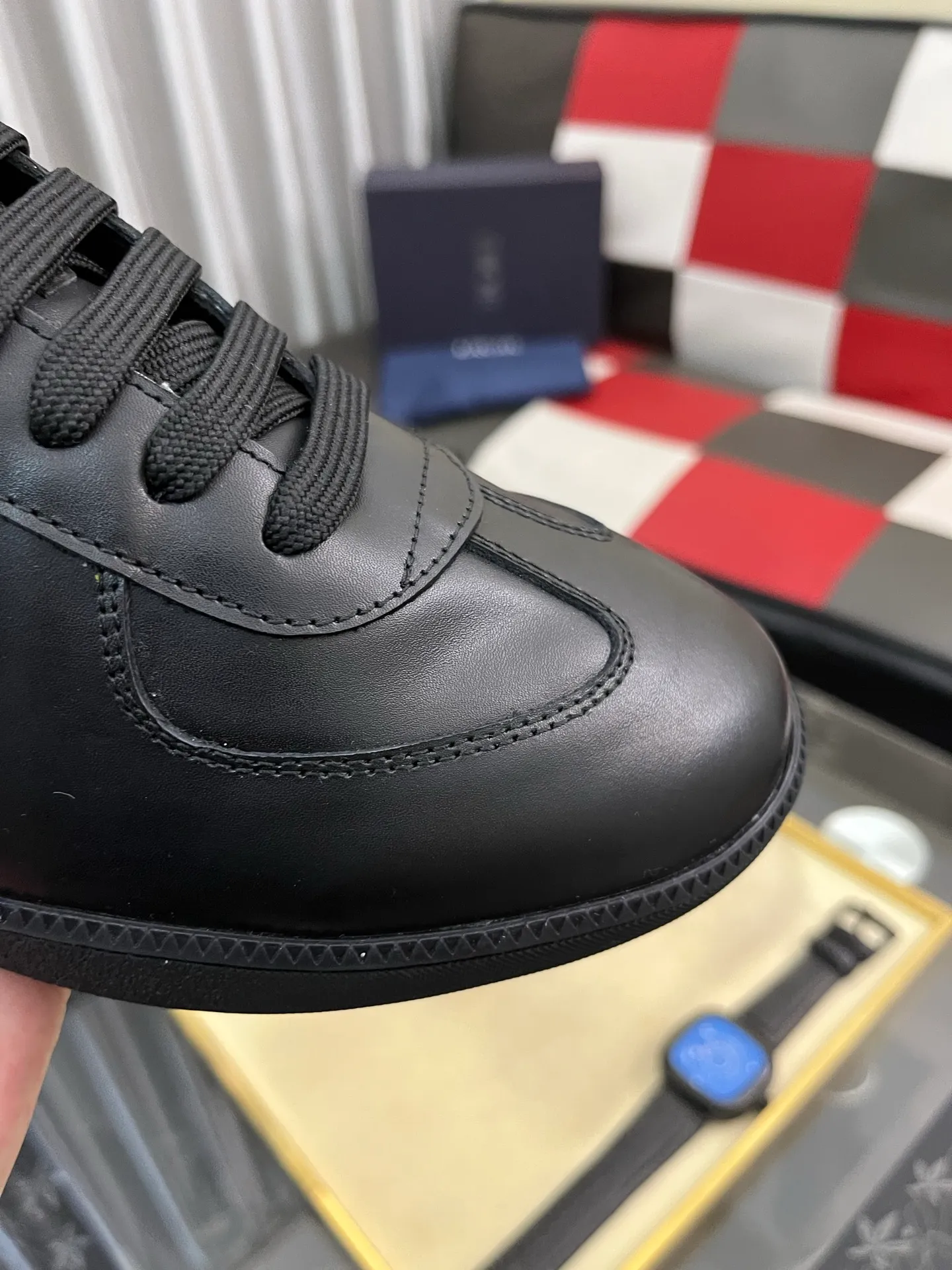 Men's shoes💰380⌚️⌚️[Dior] Dior's new men's genuine leather casual shoes, the highest version on the market, any comparison is welcome🆚! The original leather has excellent texture and is super high-end! Fetal sheep net lining imported from Italy, removable pad! Luxurious materials and fine workmanship, highly recommended! Code number: 38-44